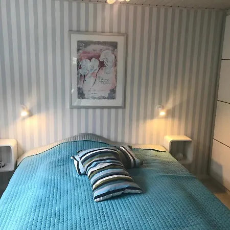 Skon Feriebolig Med Havudsigt I Naturskont Omrade Ferienhaus Munkebo