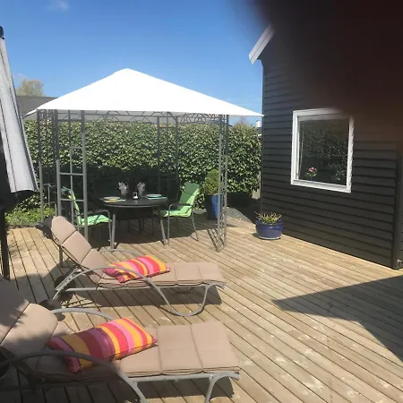Feriehus Skøn Feriebolig Med Havudsigt I Naturskønt Område Munkebo