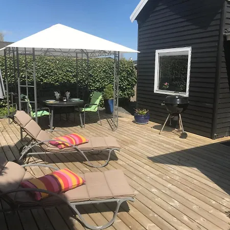 Skon Feriebolig Med Havudsigt I Naturskont Omrade Munkebo