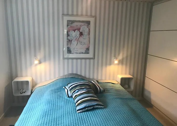 Skon Feriebolig Med Havudsigt I Naturskont Omrade Holiday home Munkebo