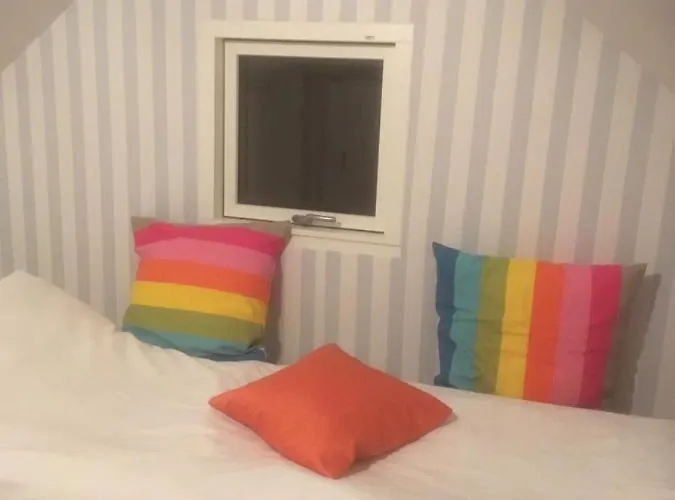 Feriehus Skøn Feriebolig Med Havudsigt I Naturskønt Område *