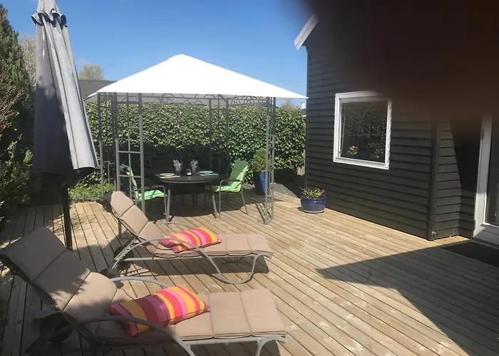 Feriehus Skøn Feriebolig Med Havudsigt I Naturskønt Område Munkebo